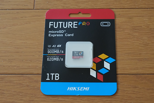 HIKSEMI microSDXC Expressカード 1TBのパッケージ写真