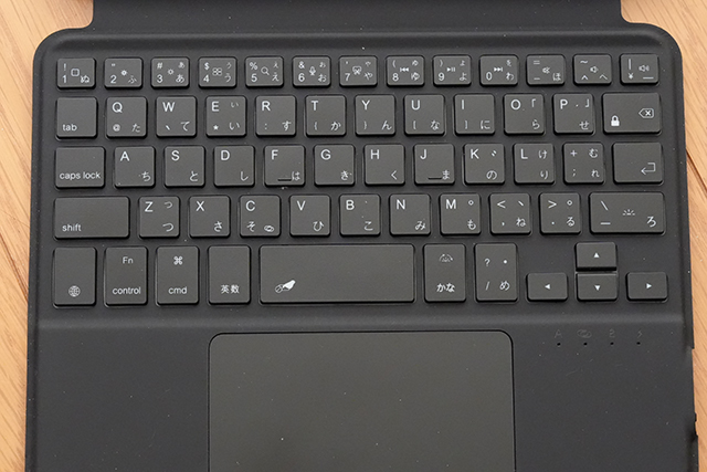 キーボードを真上から見た写真。少しキーが省略されている。